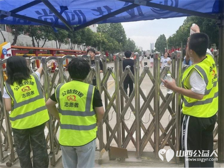护航高考 筑梦未来----晋中市太谷区心连心志愿者协会2025高考志愿服务活动开展秩序维护安全警戒引导就位等志愿服务 - 第16张 - 山西公益人 护航高考 筑梦未来----晋中市太谷区心连心志愿者协会2025高考志愿服务活动开展秩序维护安全警戒引导就位等志愿服务 - 第16张