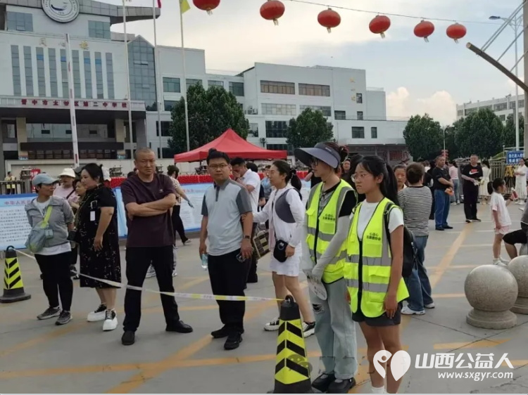 护航高考 筑梦未来----晋中市太谷区心连心志愿者协会2025高考志愿服务活动开展秩序维护安全警戒引导就位等志愿服务 - 第14张 - 山西公益人 护航高考 筑梦未来----晋中市太谷区心连心志愿者协会2025高考志愿服务活动开展秩序维护安全警戒引导就位等志愿服务 - 第14张