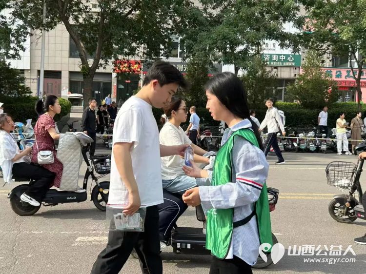 2025年爱心护考助梦启航----交城县顺风公益协会爱心送考志愿服务活动爱心商家和志愿者们为孩子们能够交出满意答卷献力 - 第20张