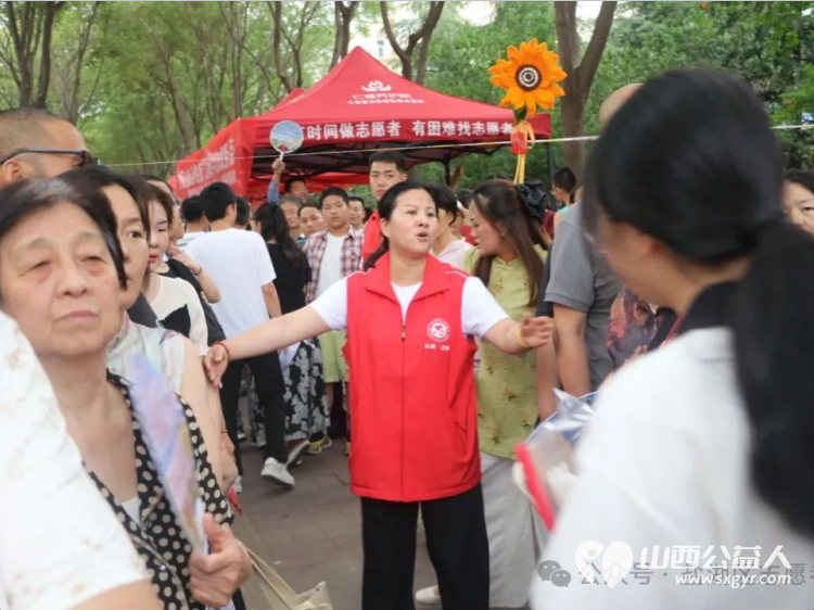 爱心护考助梦启航----盐湖区志愿者协会开展护航高考系列志愿服务活动为考生和家长提供了全方位的贴心服务 - 第33张 - 山西公益人 爱心护考助梦启航----盐湖区志愿者协会开展护航高考系列志愿服务活动为考生和家长提供了全方位的贴心服务 - 第33张