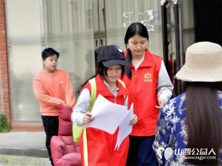 长治市阳光困境儿童帮扶协会走进潞州区府后社区长运东家属院义务理发活动 - 第28张 - 山西公益人 长治市阳光困境儿童帮扶协会走进潞州区府后社区长运东家属院义务理发活动 - 第28张