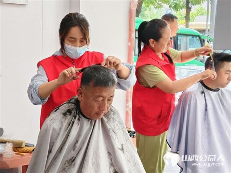 志愿服务进社区健康活动暖人心——介休市敬老协会25年6月11日走进西南街道新建西路社区服务全社区老人 - 第36张 - 山西公益人 志愿服务进社区健康活动暖人心——介休市敬老协会25年6月11日走进西南街道新建西路社区服务全社区老人 - 第36张