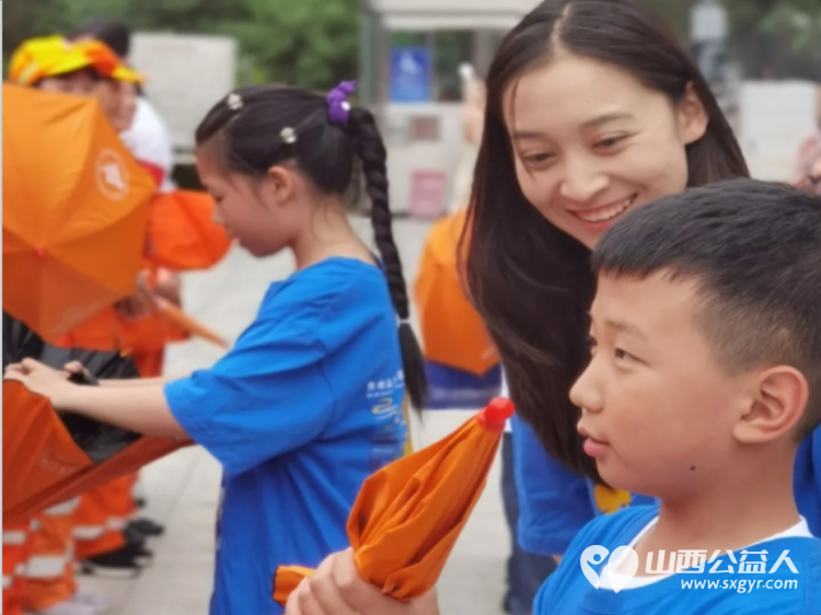 举城撑伞护橙光----太原市儿童友好城市促进会儿童公益专委会组织小志愿者六一公益行动全纪实 - 第15张 - 山西公益人 举城撑伞护橙光----太原市儿童友好城市促进会儿童公益专委会组织小志愿者六一公益行动全纪实 - 第15张