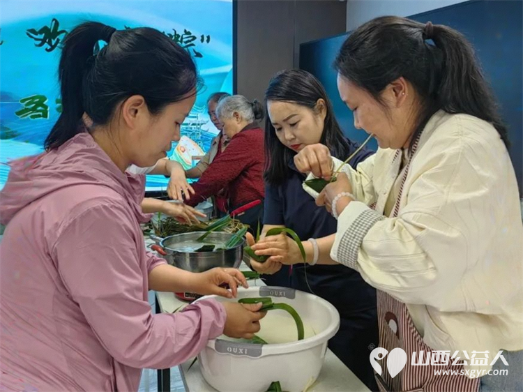 五社联动共绘端午暖心画卷 吕梁市离石区青年志愿者协会联合尉汾路社区开展粽情端午五社联动示范项目 - 第3张