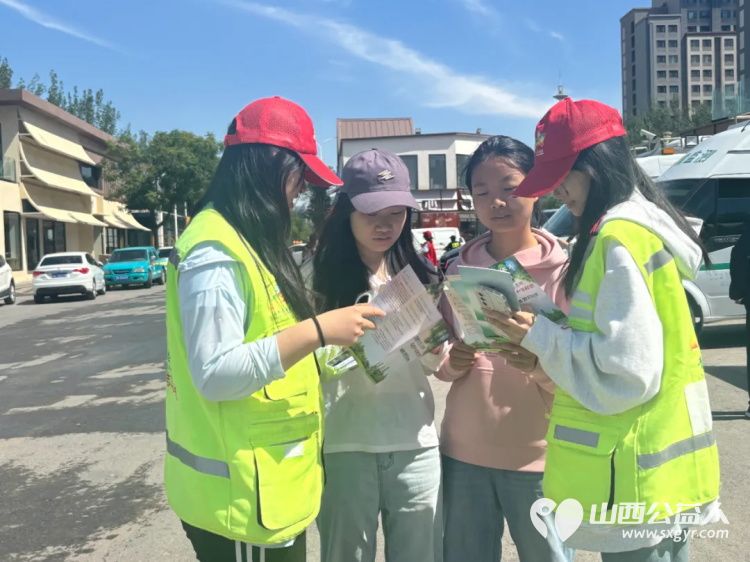 美丽中国我先行 ¦ 晋中新青年高校志愿者联合服务中心开展“6.5”世界环境日大型宣传活动 - 第6张 - 山西公益人 美丽中国我先行 ¦ 晋中新青年高校志愿者联合服务中心开展“6.5”世界环境日大型宣传活动 - 第6张
