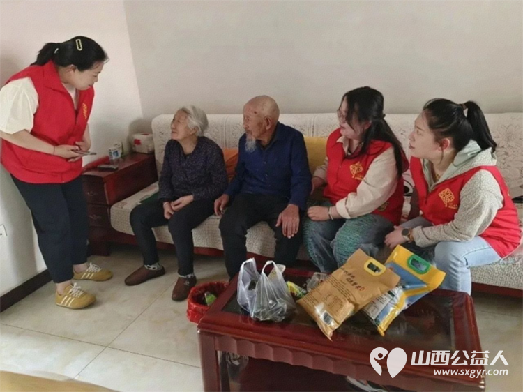 正能量公益山西五台县西米社区志愿服务队端午节开展了 粽香传情绳系安康 活动通过包粽子编手绳等丰富环节为老年人送去节日温暖为儿童传递民俗魅力 - 第10张 - 山西公益人 正能量公益山西五台县西米社区志愿服务队端午节开展了 粽香传情绳系安康 活动通过包粽子编手绳等丰富环节为老年人送去节日温暖为儿童传递民俗魅力 - 第10张