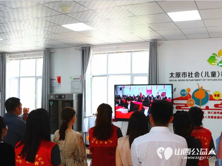爱心传递温暖 真情共筑家园----太原天使儿童医院携手桥南社区走进福利院以爱守护童真笑颜为福利院的孩子们送上精心准备的爱心物资 - 第6张 - 山西公益人 爱心传递温暖 真情共筑家园----太原天使儿童医院携手桥南社区走进福利院以爱守护童真笑颜为福利院的孩子们送上精心准备的爱心物资 - 第6张