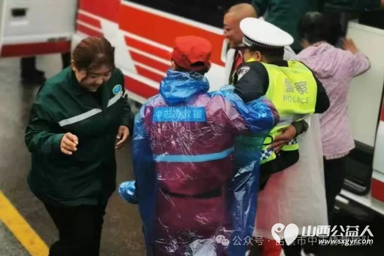 端午粽叶香志愿守护情----吕梁中志协救援队集结27名精英队员赴五台山景区执勤服务纪实 - 第3张 - 山西公益人 端午粽叶香志愿守护情----吕梁中志协救援队集结27名精英队员赴五台山景区执勤服务纪实 - 第3张