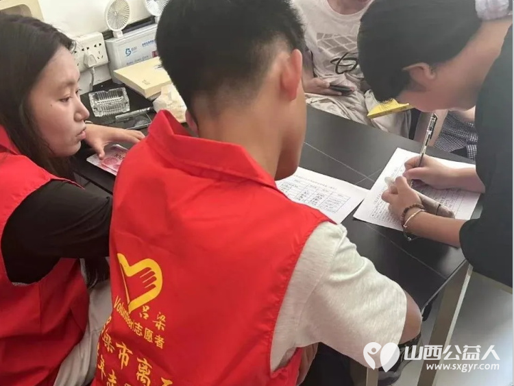 光启未来:吕梁市离石区青年志愿者协会2025年上半年满天星助学金项目及协会一对一助学金发放仪式不止于金钱 - 第2张 - 山西公益人 光启未来:吕梁市离石区青年志愿者协会2025年上半年满天星助学金项目及协会一对一助学金发放仪式不止于金钱 - 第2张