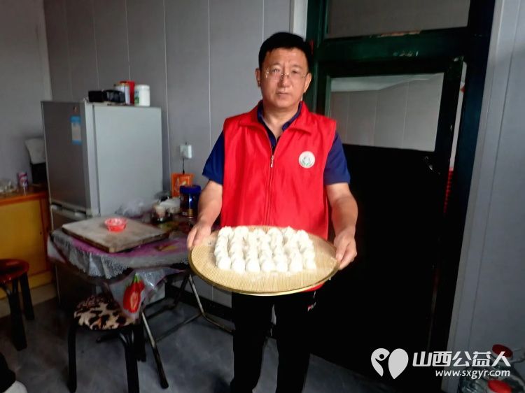 介休市敬老协会孝善行助老活动走进义安镇沙堡村入户87岁特困老人曹恩明80岁特困张大海家中服务老人 - 第7张 - 山西公益人 介休市敬老协会孝善行助老活动走进义安镇沙堡村入户87岁特困老人曹恩明80岁特困张大海家中服务老人 - 第7张