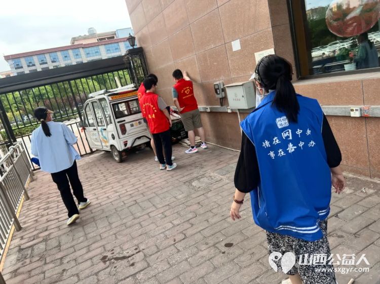 晋中新青年高校志愿者联合服务中心春暖社区志愿服务项目山西能源学院地测系志愿服务总队的志愿者们走进银海心悦社区 - 第2张 - 山西公益人 晋中新青年高校志愿者联合服务中心春暖社区志愿服务项目山西能源学院地测系志愿服务总队的志愿者们走进银海心悦社区 - 第2张