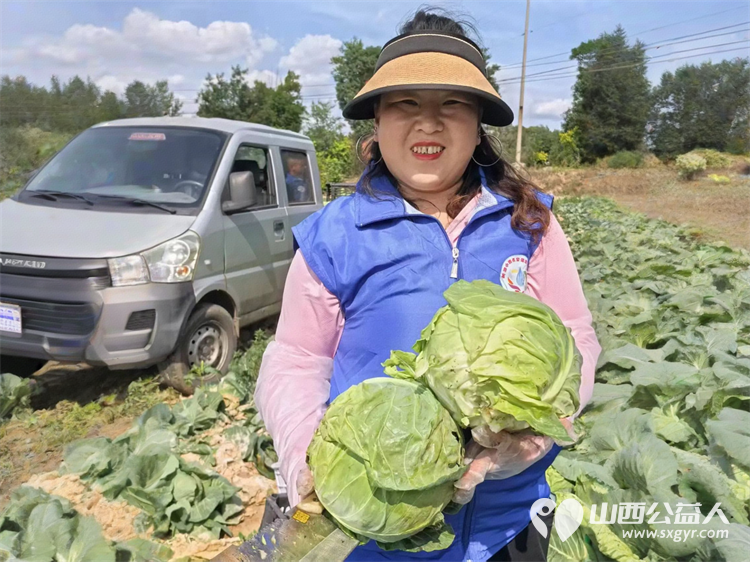 烈日采白菜西瓜爱心送雨花----记长治市小雨点公益志愿者协会思源分会为长治市雨花斋二部捐赠白菜西瓜行动 - 第12张 - 山西公益人 烈日采白菜西瓜爱心送雨花----记长治市小雨点公益志愿者协会思源分会为长治市雨花斋二部捐赠白菜西瓜行动 - 第12张