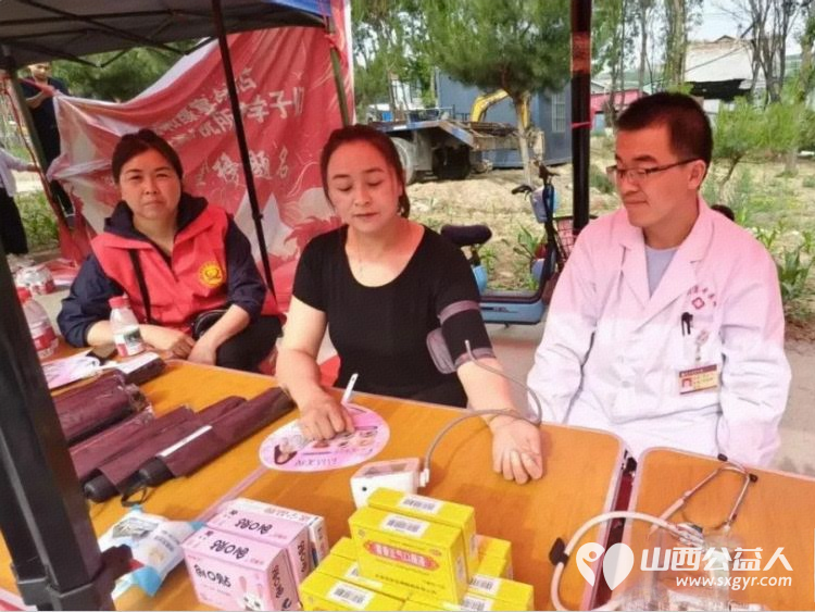 青衿之志志愿护航----正能量公益方山县爱心公益协会在高考季携手方山县武当社区党委方山县中医院再次发起“爱心助考·为梦护航”志愿服务活动 - 第20张 - 山西公益人 青衿之志志愿护航----正能量公益方山县爱心公益协会在高考季携手方山县武当社区党委方山县中医院再次发起“爱心助考·为梦护航”志愿服务活动 - 第20张