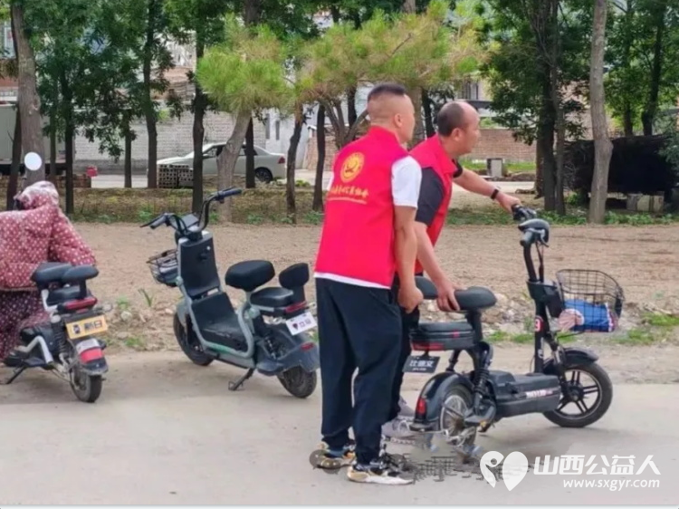 青衿之志志愿护航----正能量公益方山县爱心公益协会在高考季携手方山县武当社区党委方山县中医院再次发起“爱心助考·为梦护航”志愿服务活动 - 第10张 - 山西公益人 青衿之志志愿护航----正能量公益方山县爱心公益协会在高考季携手方山县武当社区党委方山县中医院再次发起“爱心助考·为梦护航”志愿服务活动 - 第10张