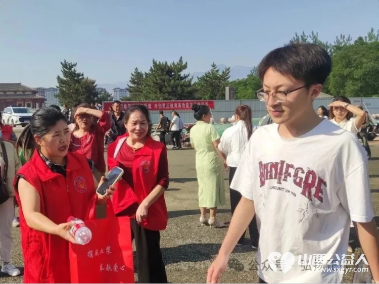 正能量公益山西灵丘县平型关义工联合会2025第十三年度的“爱心助考”公益服务也画上了温暖的句号 - 第10张 - 山西公益人 正能量公益山西灵丘县平型关义工联合会2025第十三年度的“爱心助考”公益服务也画上了温暖的句号 - 第10张