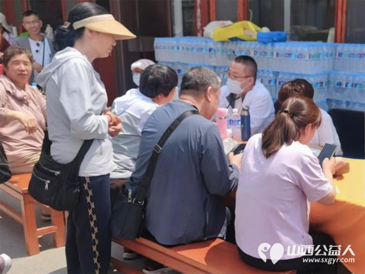 爱心义诊暖古刹 太原市专家协会霍素文医生团队为阳泉普济寺僧众健康护航为寺内僧众开展免费义诊服务 - 第6张