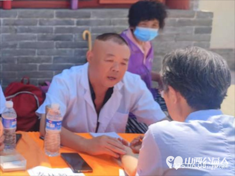 爱心义诊暖古刹 太原市专家协会霍素文医生团队为阳泉普济寺僧众健康护航为寺内僧众开展免费义诊服务 - 第5张