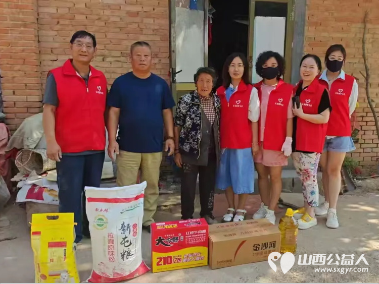 情暖六月爱心同行 长治圆梦公益协会的志愿者们去平顺县西青北村为5户困难家庭送去了大米白面食用油等物资 - 第2张 - 山西公益人 情暖六月爱心同行 长治圆梦公益协会的志愿者们去平顺县西青北村为5户困难家庭送去了大米白面食用油等物资 - 第2张