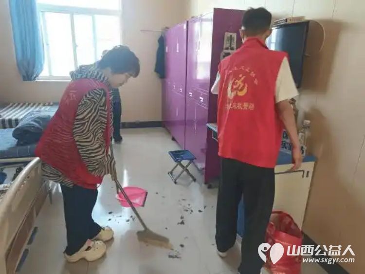 爱心义剪进敬老院丝丝真情暖人心 太原市小店区滨东社区携手志愿者为福乐居敬老院的老人们送去清爽与笑容 - 第4张 - 山西公益人 爱心义剪进敬老院丝丝真情暖人心 太原市小店区滨东社区携手志愿者为福乐居敬老院的老人们送去清爽与笑容 - 第4张