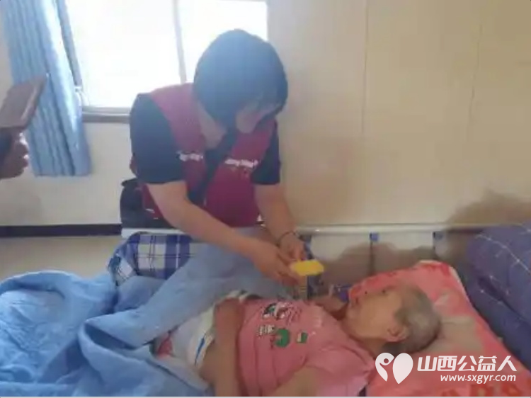 爱心义剪进敬老院丝丝真情暖人心 太原市小店区滨东社区携手志愿者为福乐居敬老院的老人们送去清爽与笑容 - 第2张 - 山西公益人 爱心义剪进敬老院丝丝真情暖人心 太原市小店区滨东社区携手志愿者为福乐居敬老院的老人们送去清爽与笑容 - 第2张