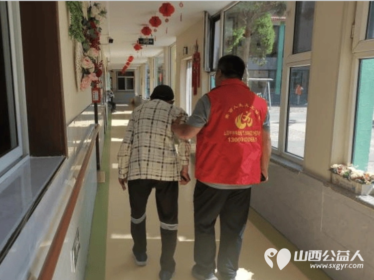 爱心义剪进敬老院丝丝真情暖人心 太原市小店区滨东社区携手志愿者为福乐居敬老院的老人们送去清爽与笑容 - 第3张 - 山西公益人 爱心义剪进敬老院丝丝真情暖人心 太原市小店区滨东社区携手志愿者为福乐居敬老院的老人们送去清爽与笑容 - 第3张