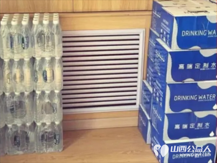 介休市北关街道彦博路社区志愿者协会组织志愿者参加“爱心助考 ”2025年中考志愿服务 - 第21张 - 山西公益人 介休市北关街道彦博路社区志愿者协会组织志愿者参加“爱心助考 ”2025年中考志愿服务 - 第21张