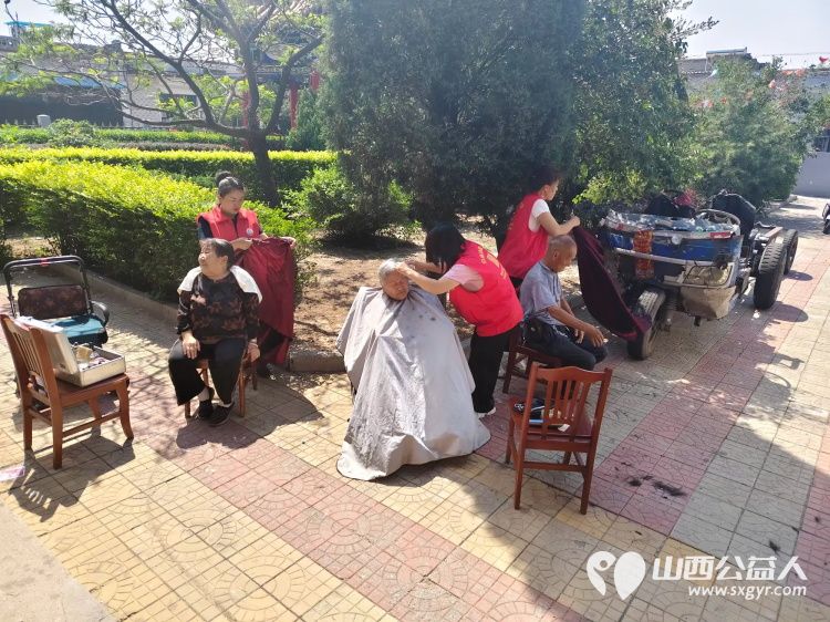 介休市敬老协会2025年6月21日孝善行之敬老爱老助老活动走入介休市连福镇东杨屯村服务老人 - 第8张 - 山西公益人 介休市敬老协会2025年6月21日孝善行之敬老爱老助老活动走入介休市连福镇东杨屯村服务老人 - 第8张