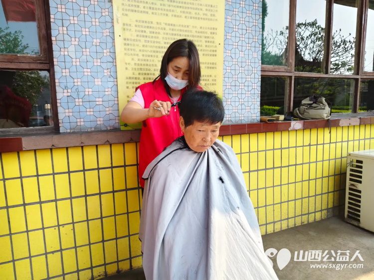 介休市敬老协会2025年6月21日孝善行之敬老爱老助老活动走入介休市连福镇东杨屯村服务老人 - 第26张 - 山西公益人 介休市敬老协会2025年6月21日孝善行之敬老爱老助老活动走入介休市连福镇东杨屯村服务老人 - 第26张