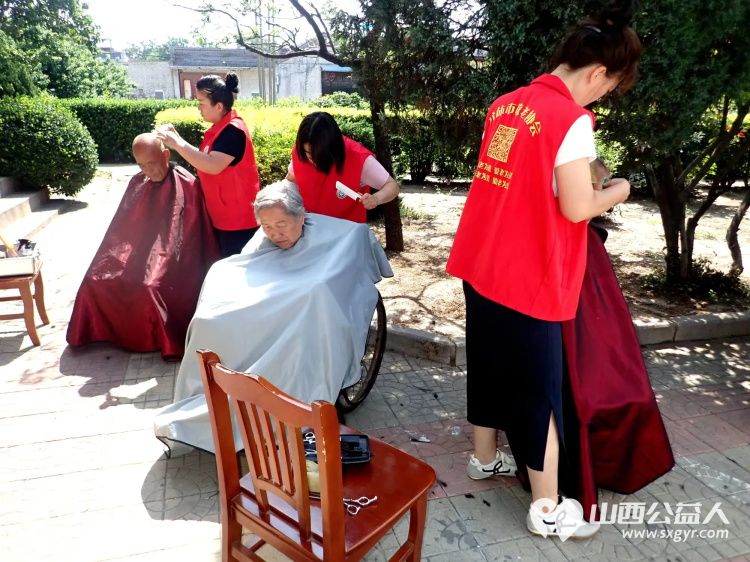 介休市敬老协会2025年6月21日孝善行之敬老爱老助老活动走入介休市连福镇东杨屯村服务老人 - 第25张 - 山西公益人 介休市敬老协会2025年6月21日孝善行之敬老爱老助老活动走入介休市连福镇东杨屯村服务老人 - 第25张