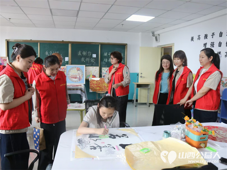 衷心感谢山西压缩天然气集团有限公司团委志愿者走进太原灵星阳曲校区了解自闭症知识陪伴孩子们上课还为孩子们捐赠鸡蛋牛奶等生活物资 - 第6张 - 山西公益人 衷心感谢山西压缩天然气集团有限公司团委志愿者走进太原灵星阳曲校区了解自闭症知识陪伴孩子们上课还为孩子们捐赠鸡蛋牛奶等生活物资 - 第6张