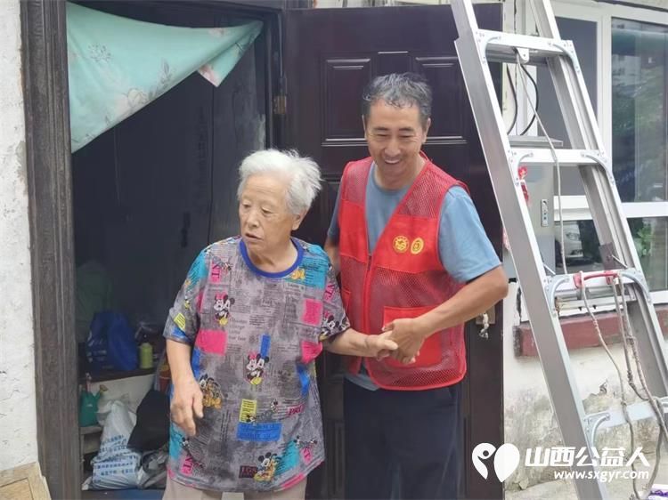 2024年度全国志愿服务“四个100”先进典型名单公示太原市杏花岭区杏花红志愿服务中心负责人张建中入选全国最美志愿者 - 第9张 - 山西公益人 2024年度全国志愿服务“四个100”先进典型名单公示太原市杏花岭区杏花红志愿服务中心负责人张建中入选全国最美志愿者 - 第9张