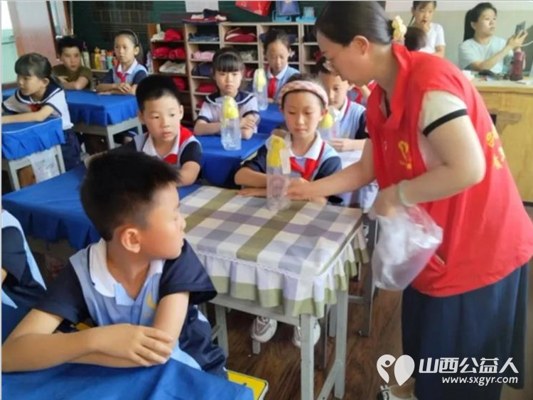 净水润童心守护成长每一刻----离石区青年志愿者协会2024-2025年度净水计划圆满收官承载着我们对孩子们深深的关爱 - 第1张