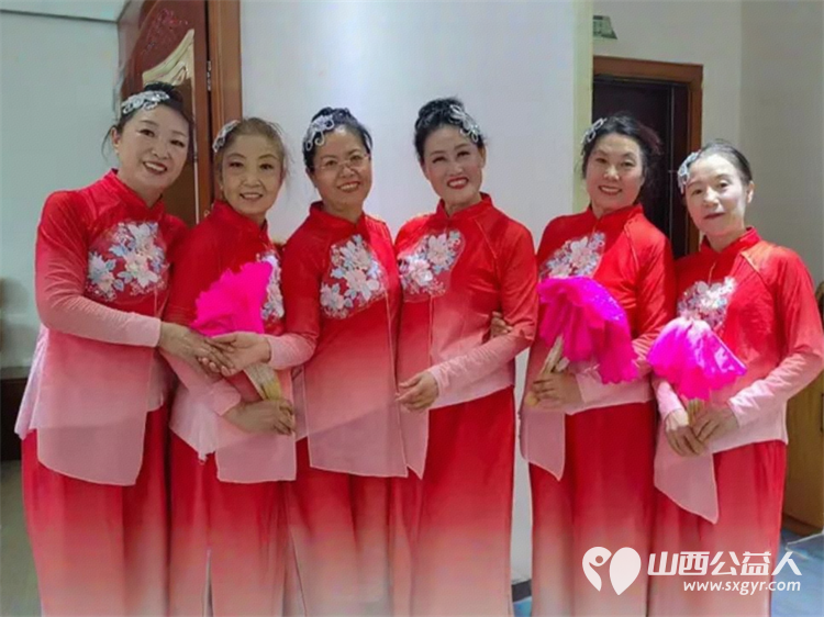太原市广场舞协会煤气化老年大学舞蹈队煤气化健身球健身站参加了下社区七一文艺汇演活动 - 第17张 - 山西公益人 太原市广场舞协会煤气化老年大学舞蹈队煤气化健身球健身站参加了下社区七一文艺汇演活动 - 第17张