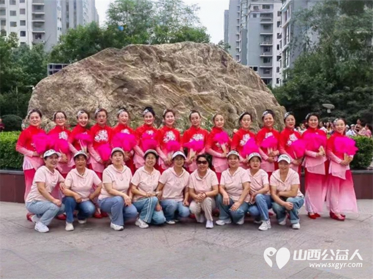 太原市广场舞协会煤气化老年大学舞蹈队煤气化健身球健身站参加了下社区七一文艺汇演活动 - 第3张 - 山西公益人 太原市广场舞协会煤气化老年大学舞蹈队煤气化健身球健身站参加了下社区七一文艺汇演活动 - 第3张
