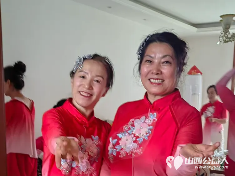 太原市广场舞协会煤气化老年大学舞蹈队煤气化健身球健身站参加了下社区七一文艺汇演活动 - 第26张 - 山西公益人 太原市广场舞协会煤气化老年大学舞蹈队煤气化健身球健身站参加了下社区七一文艺汇演活动 - 第26张