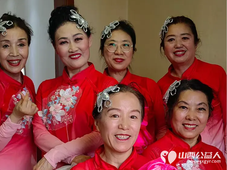 太原市广场舞协会煤气化老年大学舞蹈队煤气化健身球健身站参加了下社区七一文艺汇演活动 - 第24张 - 山西公益人 太原市广场舞协会煤气化老年大学舞蹈队煤气化健身球健身站参加了下社区七一文艺汇演活动 - 第24张