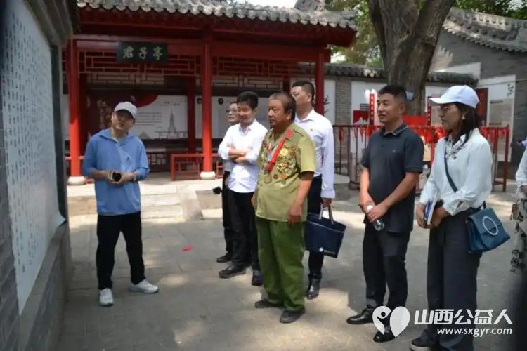 山西省甘肃商会心系进山学子助学办学奉献爱心走进百年红色校园太原市进山中学开展送温暖献爱心公益捐赠慰问活动 - 第8张 - 山西公益人 山西省甘肃商会心系进山学子助学办学奉献爱心走进百年红色校园太原市进山中学开展送温暖献爱心公益捐赠慰问活动 - 第8张