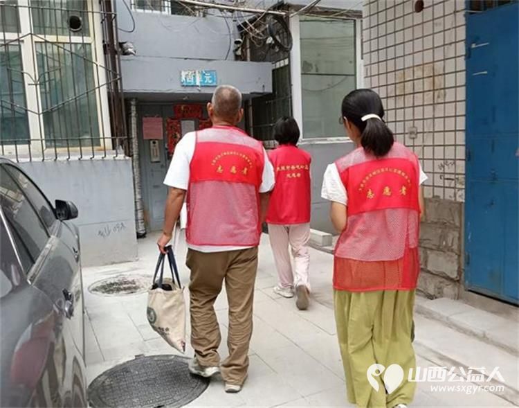 剪出温暖 理出幸福----共青团杏花岭区委联合杏花岭区杏花红志愿服务中心多部门开展爱心义剪志愿服务活动 - 第11张 - 山西公益人 剪出温暖 理出幸福----共青团杏花岭区委联合杏花岭区杏花红志愿服务中心多部门开展爱心义剪志愿服务活动 - 第11张