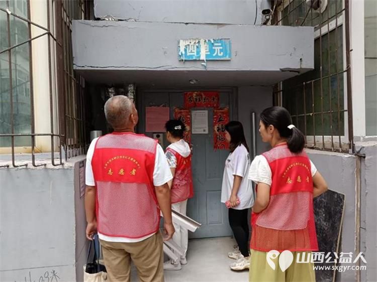 剪出温暖 理出幸福----共青团杏花岭区委联合杏花岭区杏花红志愿服务中心多部门开展爱心义剪志愿服务活动 - 第10张 - 山西公益人 剪出温暖 理出幸福----共青团杏花岭区委联合杏花岭区杏花红志愿服务中心多部门开展爱心义剪志愿服务活动 - 第10张