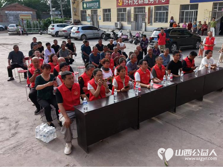 屯留正能量公益协会庆七一感恩党慰问演出活动为老党员赠送菜籽油豆奶粉和燕麦片慰问品 感谢晨曦合唱团的友情赞演感谢凤居装饰提供独家慰问品赞助 - 第8张 - 山西公益人 屯留正能量公益协会庆七一感恩党慰问演出活动为老党员赠送菜籽油豆奶粉和燕麦片慰问品 感谢晨曦合唱团的友情赞演感谢凤居装饰提供独家慰问品赞助 - 第8张