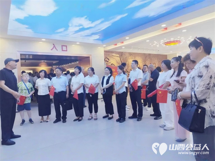 太原市西安商会、宝鸡商会联合邮储银行府西街支行前往太原解放纪念馆共同开展“铭记历史,砥砺前行”主题党日活动 - 第6张 - 山西公益人 太原市西安商会、宝鸡商会联合邮储银行府西街支行前往太原解放纪念馆共同开展“铭记历史,砥砺前行”主题党日活动 - 第6张