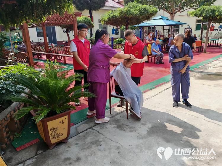 长治市阳光困境儿童帮扶协会携手下秦敬老院举办浓浓敬老情情暖夕阳红义务理发活动 - 第16张 - 山西公益人 长治市阳光困境儿童帮扶协会携手下秦敬老院举办浓浓敬老情情暖夕阳红义务理发活动 - 第16张