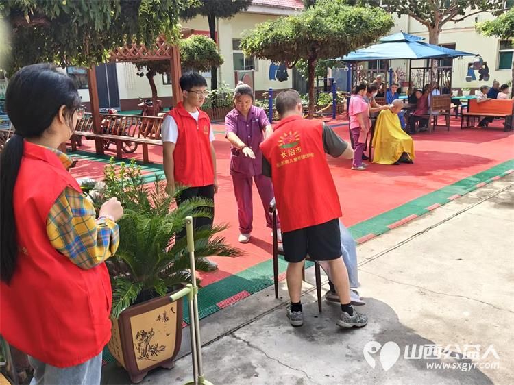 长治市阳光困境儿童帮扶协会携手下秦敬老院举办浓浓敬老情情暖夕阳红义务理发活动 - 第10张 - 山西公益人 长治市阳光困境儿童帮扶协会携手下秦敬老院举办浓浓敬老情情暖夕阳红义务理发活动 - 第10张