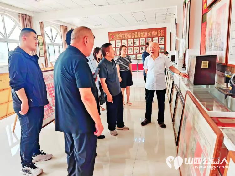 传承红色基因，永葆党员本色 上党区义工协会迎七一主题党日活动对过去一年表现突出的优秀共产党员、协会先进工作者进行表彰 - 第6张