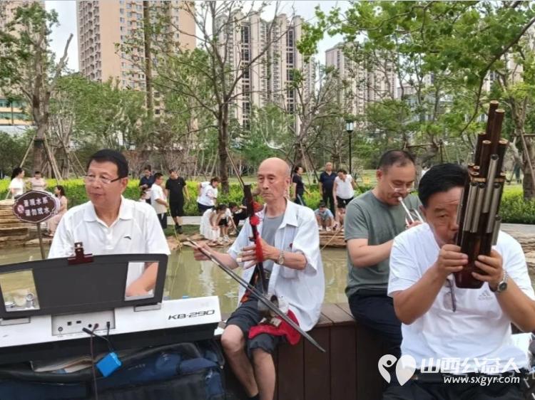 党建引领志愿红歌声飞扬颂党恩----临汾市文明交通志愿者协会党支部联合大美临汾合唱团服务队共庆党的生日 - 第11张 - 山西公益人 党建引领志愿红歌声飞扬颂党恩----临汾市文明交通志愿者协会党支部联合大美临汾合唱团服务队共庆党的生日 - 第11张