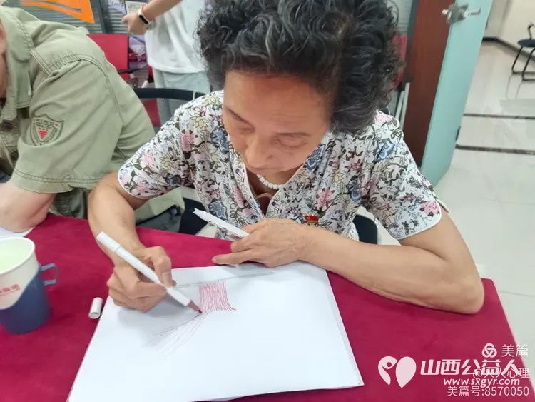 太原市朝阳社区开展“红色基因·初心如树”纪念七一主题党日活动引入团体心理辅导技术唤醒老党员入党初心 - 第6张 - 山西公益人 太原市朝阳社区开展“红色基因·初心如树”纪念七一主题党日活动引入团体心理辅导技术唤醒老党员入党初心 - 第6张