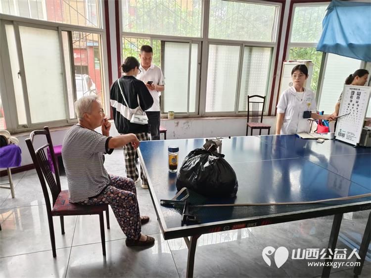 志愿服务进社区健康活动暖人心--介休市敬老协会志愿者7月3日走进东南街道水门南街社区为社区所有老人们爱心理发、按摩理疗、义诊 - 第19张 - 山西公益人 志愿服务进社区健康活动暖人心--介休市敬老协会志愿者7月3日走进东南街道水门南街社区为社区所有老人们爱心理发、按摩理疗、义诊 - 第19张
