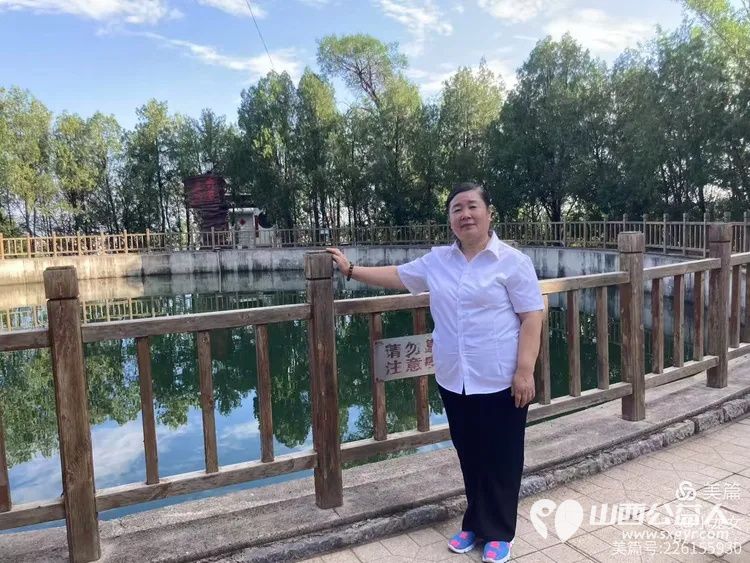 传承红色基因凝聚奋进力量----山西首届慈善行为楷模冯丽、全国道德模范提名奖赵海生双楷模携手走进昔阳县大寨参观学习 - 第15张 - 山西公益人 传承红色基因凝聚奋进力量----山西首届慈善行为楷模冯丽、全国道德模范提名奖赵海生双楷模携手走进昔阳县大寨参观学习 - 第15张
