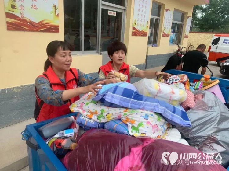风雨无阻爱无疆 忻州市秀容公益开展困境慰问七月同行暖心行动慰问忻府区西张镇鸦儿坑村三个困境家庭送去物资与关怀 - 第6张 - 山西公益人 风雨无阻爱无疆 忻州市秀容公益开展困境慰问七月同行暖心行动慰问忻府区西张镇鸦儿坑村三个困境家庭送去物资与关怀 - 第6张