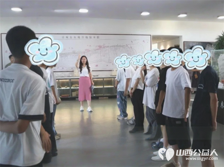 探秘七彩盐湖守护生态家园 运城市妇联、运城市盐保中心及运城市盐湖区志愿者协会组织爱心妈妈携手帮扶儿童开启盐湖奇妙研学之旅 - 第9张 - 山西公益人 探秘七彩盐湖守护生态家园 运城市妇联、运城市盐保中心及运城市盐湖区志愿者协会组织爱心妈妈携手帮扶儿童开启盐湖奇妙研学之旅 - 第9张